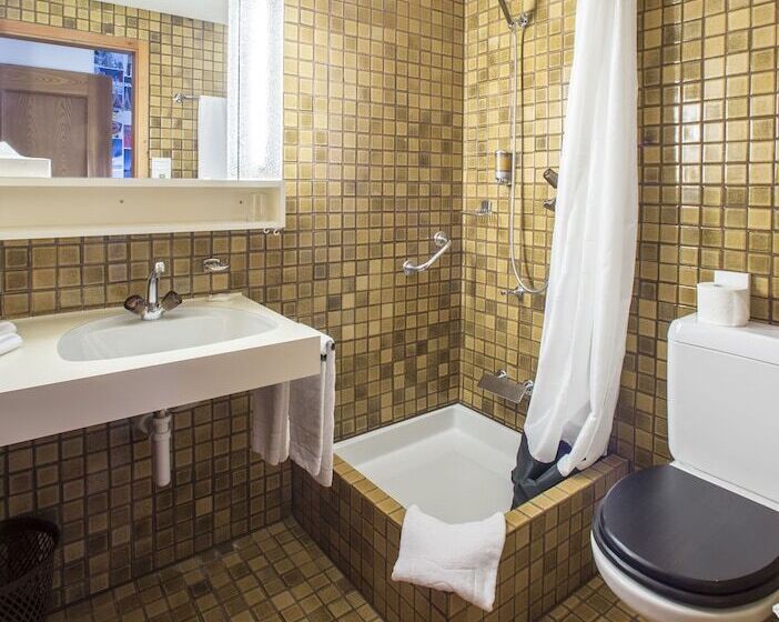 בית מלון כפרי Arena Lodge