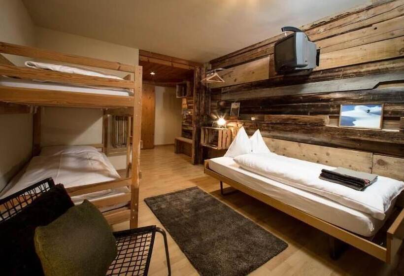 בית מלון כפרי Arena Lodge