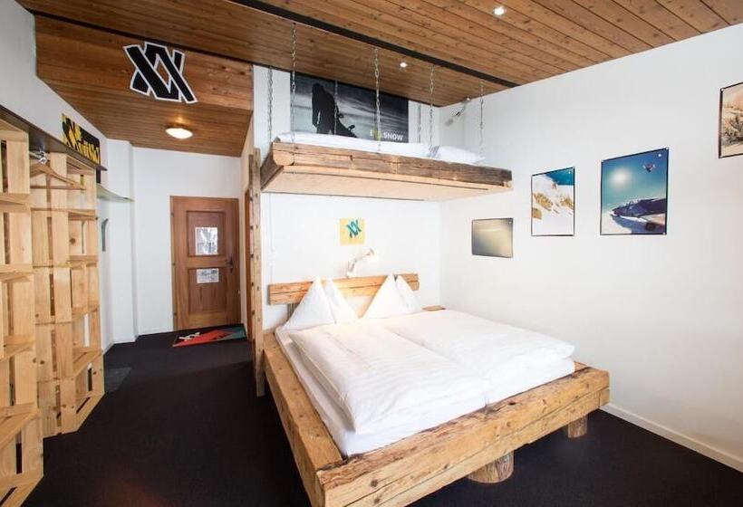 בית מלון כפרי Arena Lodge