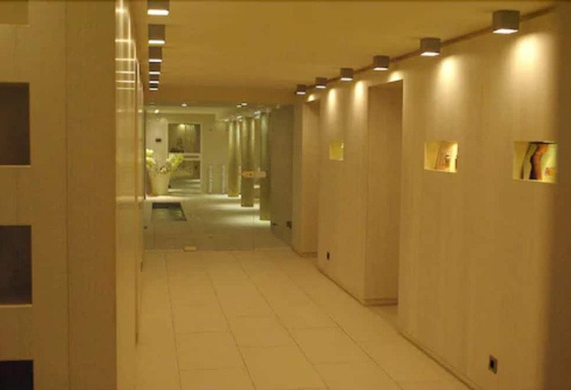 فندق Du Cote Des Olivades