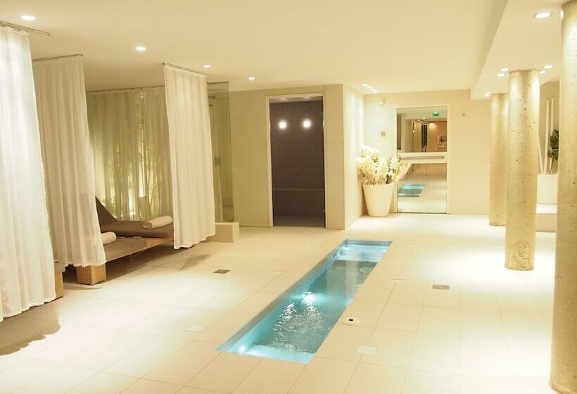 فندق Du Cote Des Olivades