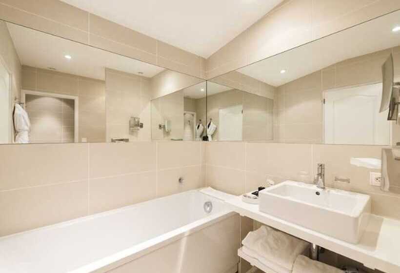 فندق Du Cote Des Olivades