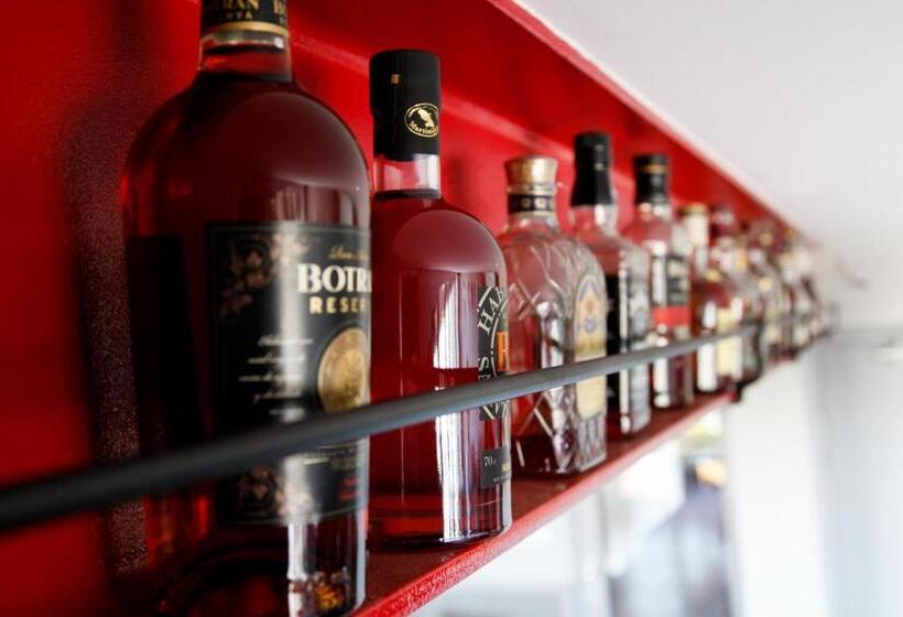 Отель Hôtel De La Plage