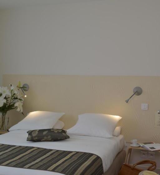 Отель Hôtel De La Plage
