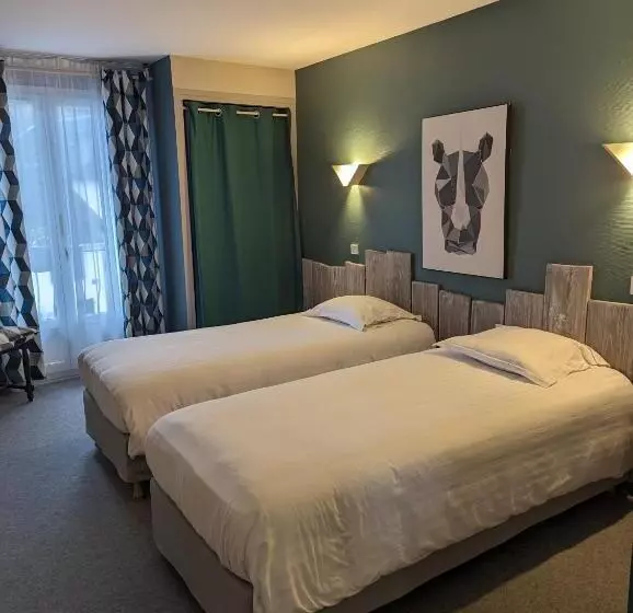 Отель Hôtel De L'ours