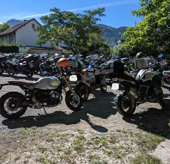 Отель Hôtel De L'ours