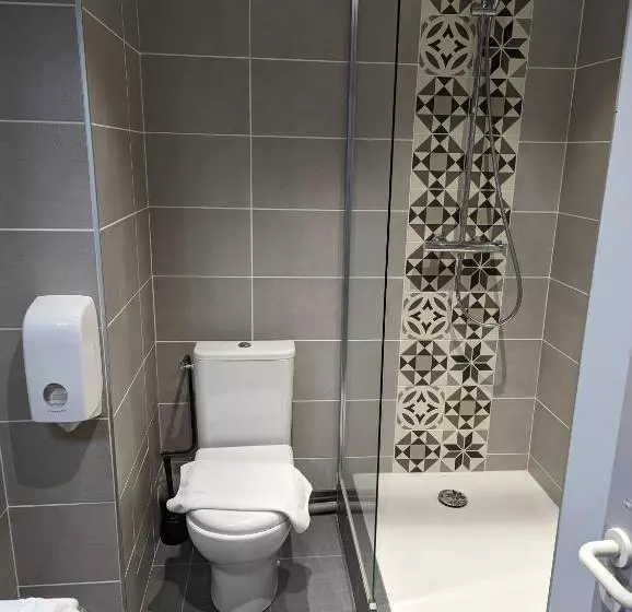 Отель Hôtel De L'ours