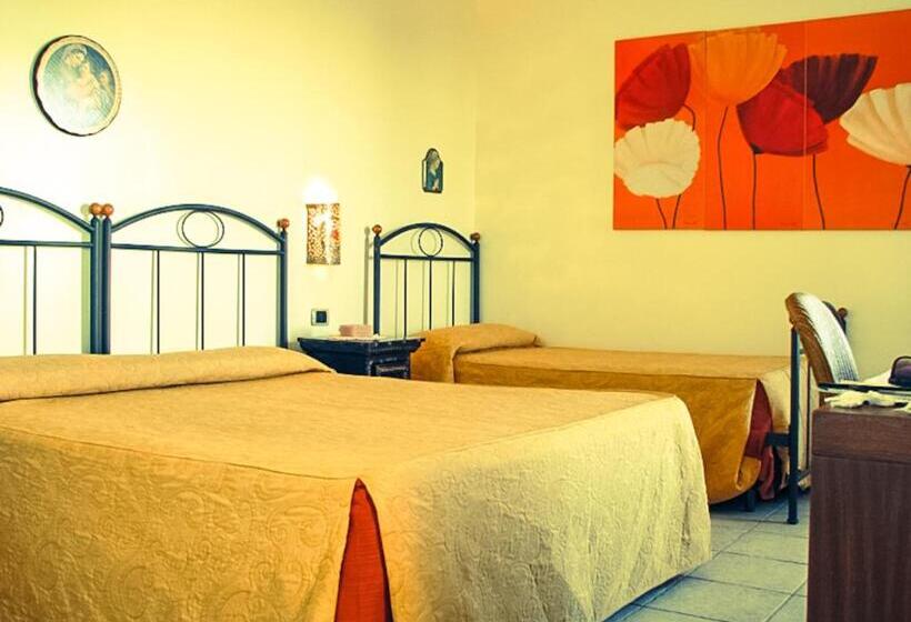 호텔 Il Faro Della Guitgia Tommasino