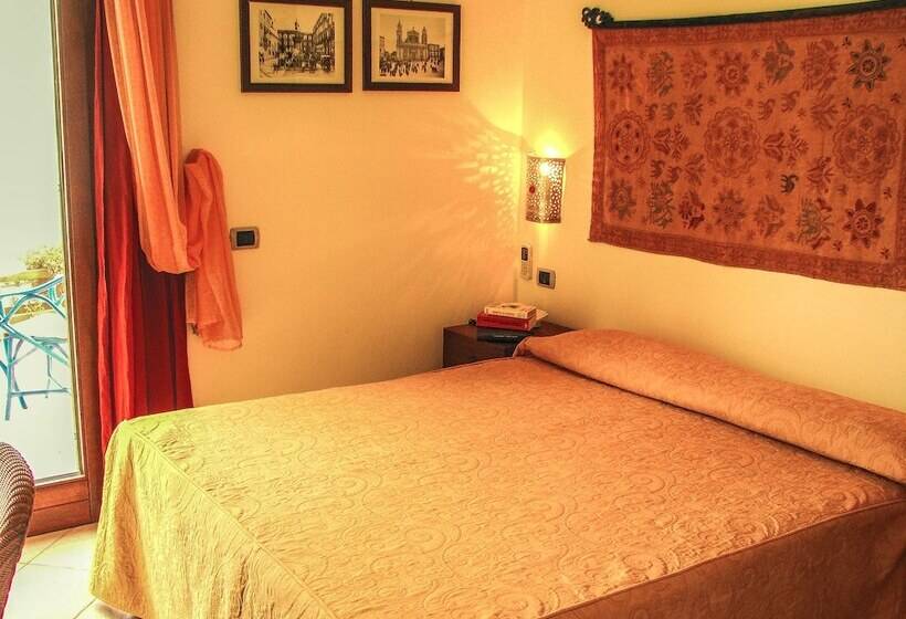 호텔 Il Faro Della Guitgia Tommasino