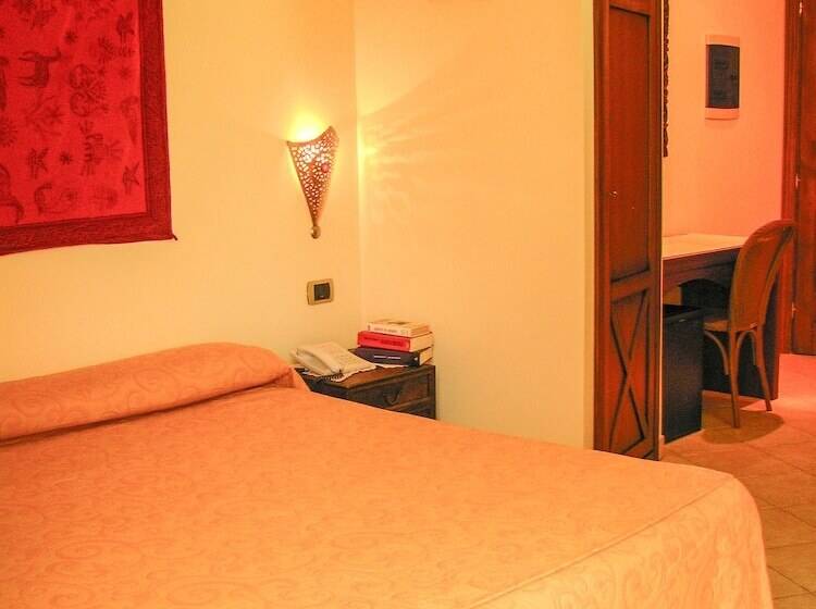 호텔 Il Faro Della Guitgia Tommasino