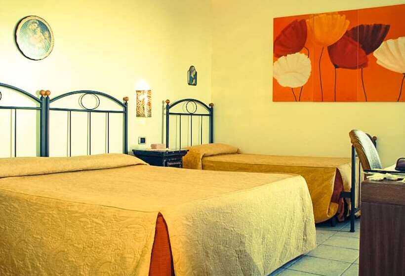 호텔 Il Faro Della Guitgia Tommasino