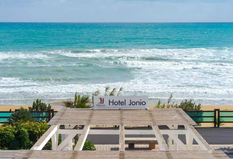 Hotelli Jonio