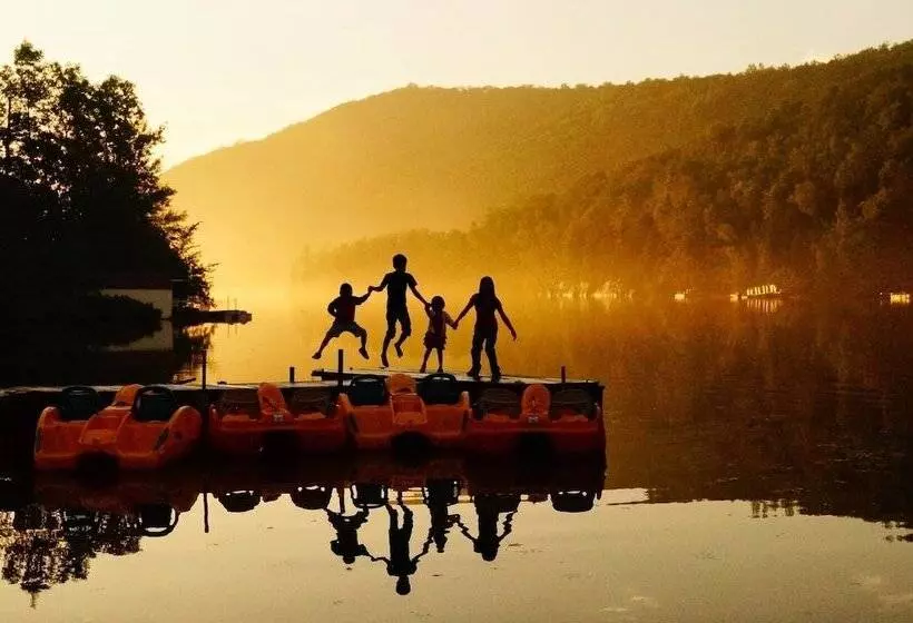 Hotel Le Boisé Du Lac