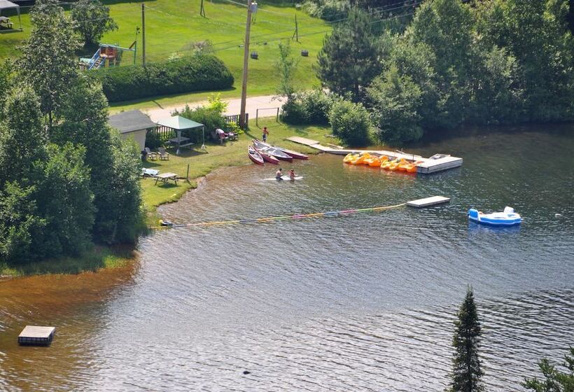בית מלון כפרי Le Boisé Du Lac