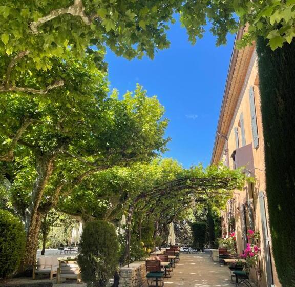 فندق Hôtel Le Mas Des Grès & Restaurant Sous Les Platanes