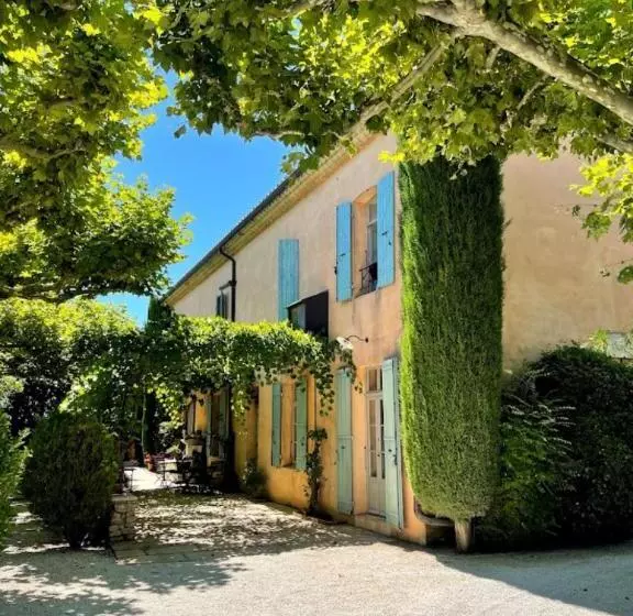 Отель Hôtel Le Mas Des Grès & Restaurant Sous Les Platanes