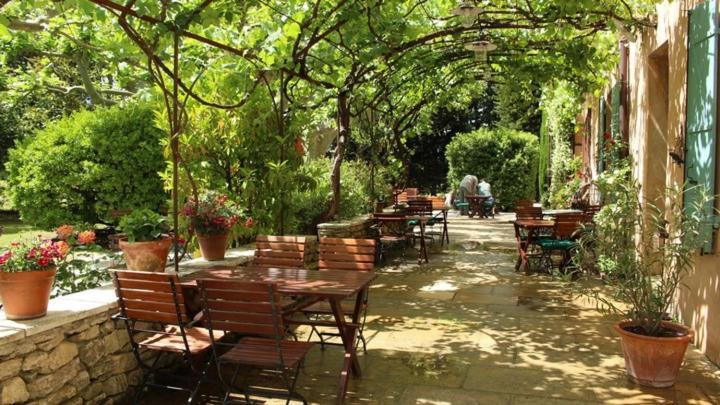 فندق Hôtel Le Mas Des Grès & Restaurant Sous Les Platanes