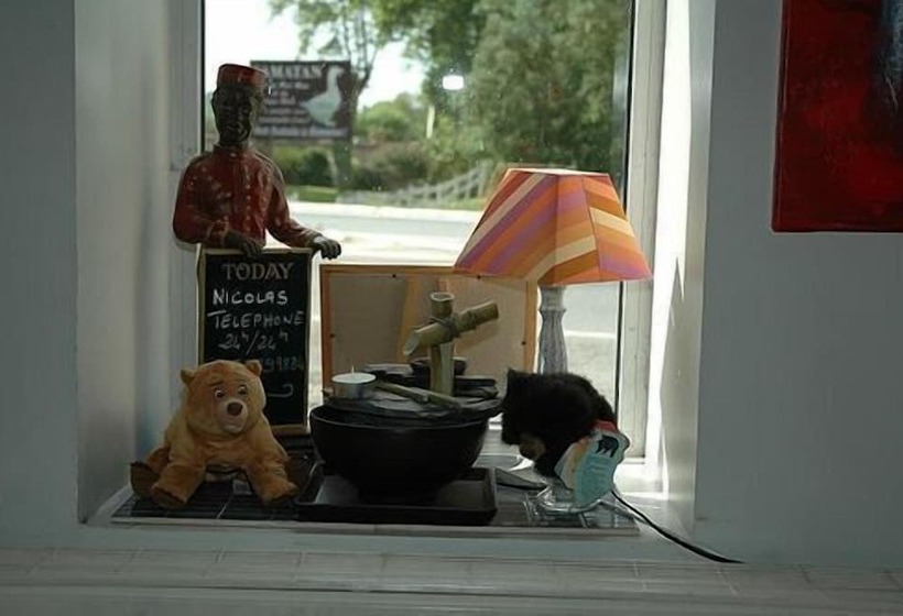 ホテル Logis Au Canard Gourmand