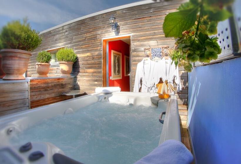 ホテル Logis Au Canard Gourmand