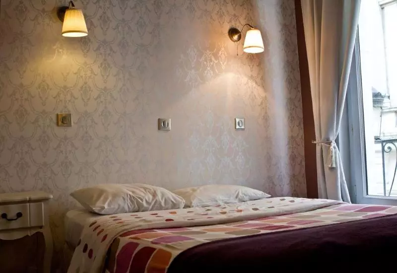 فندق Logis Hôtel Du Théâtre