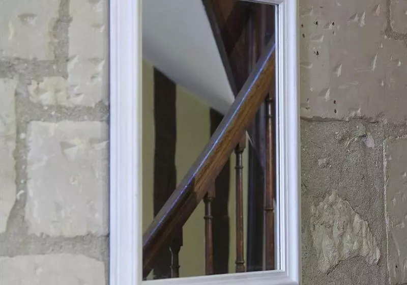 فندق Logis Hôtel Du Théâtre