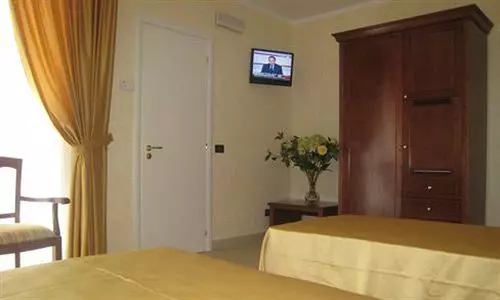 هتل Pino