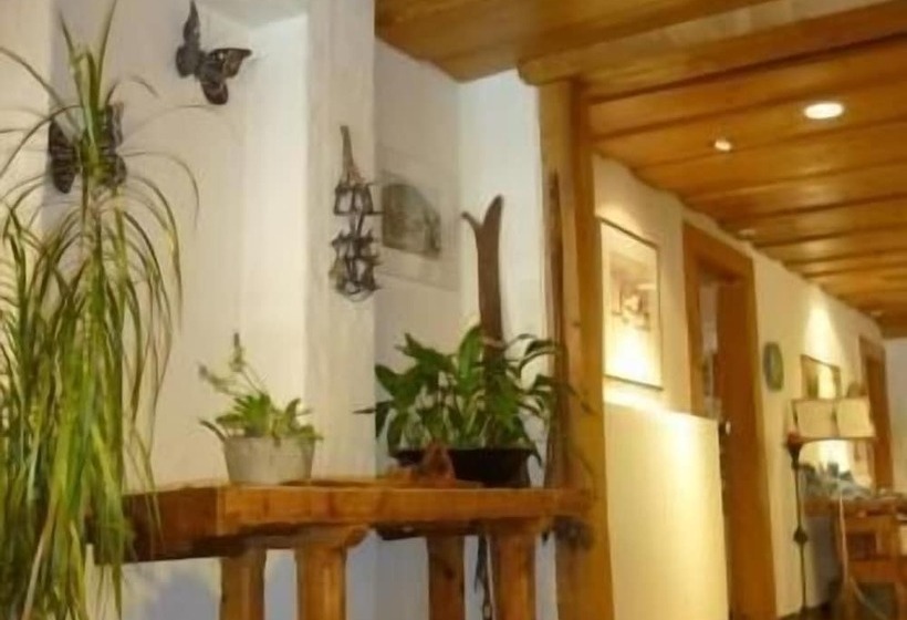 בית מלון כפרי Post Hardermannli