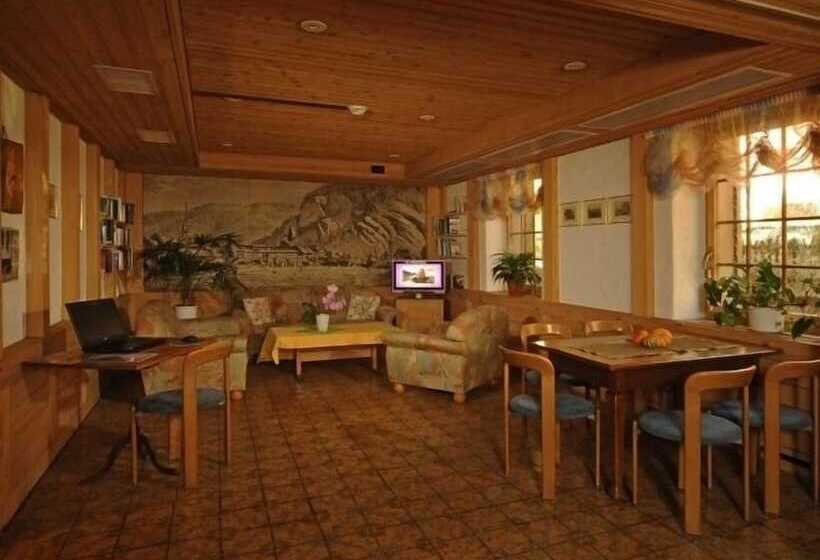 בית מלון כפרי Post Hardermannli