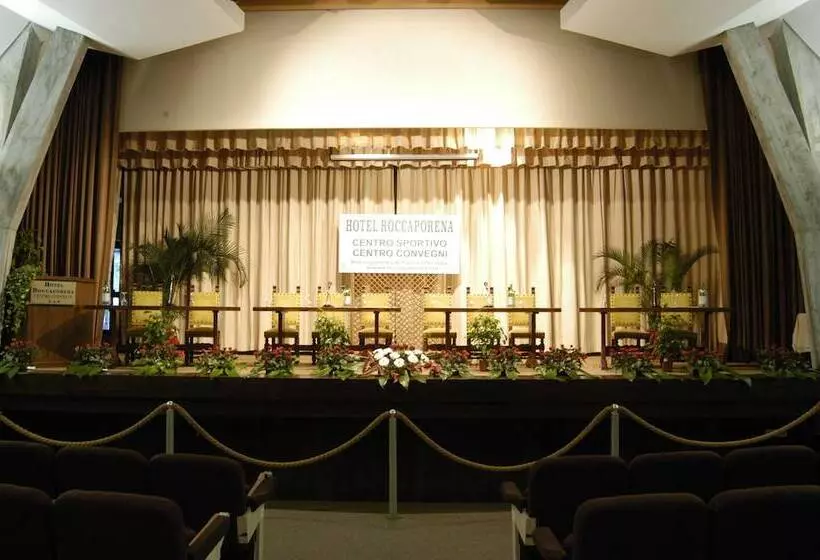 호텔 Roccaporena