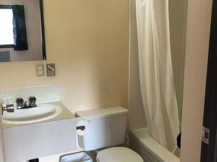 בית מלון כפרי Canterbury Inn