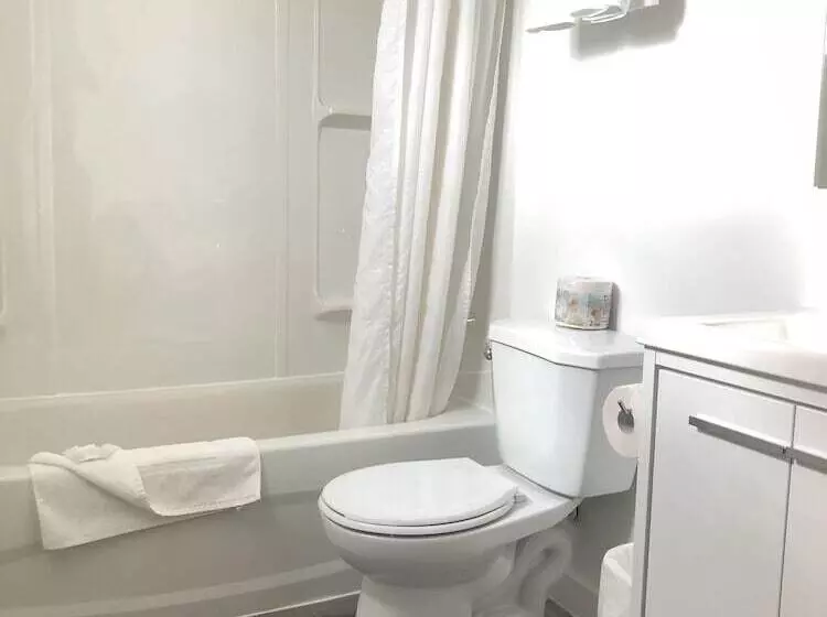 בית מלון כפרי Canterbury Inn