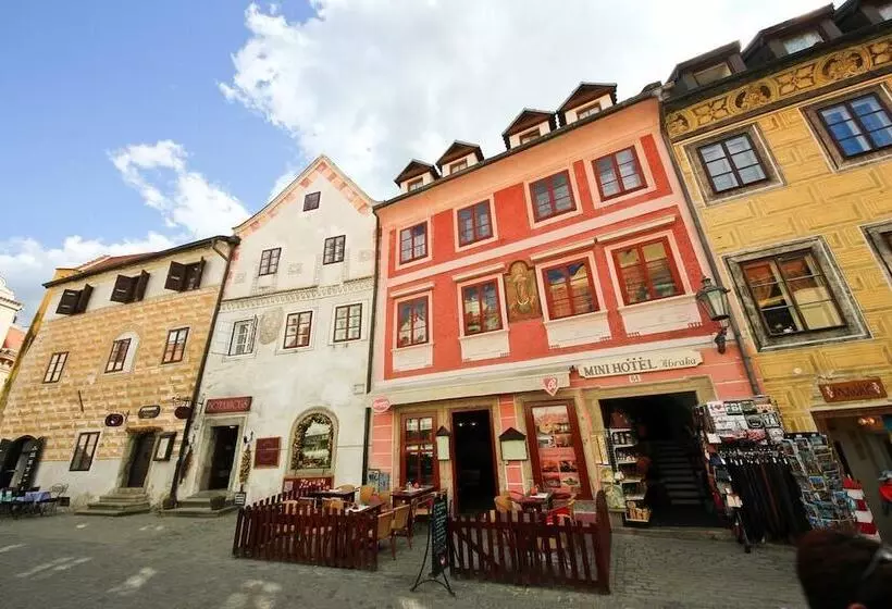 Mini Hotel Abraka & Apartments