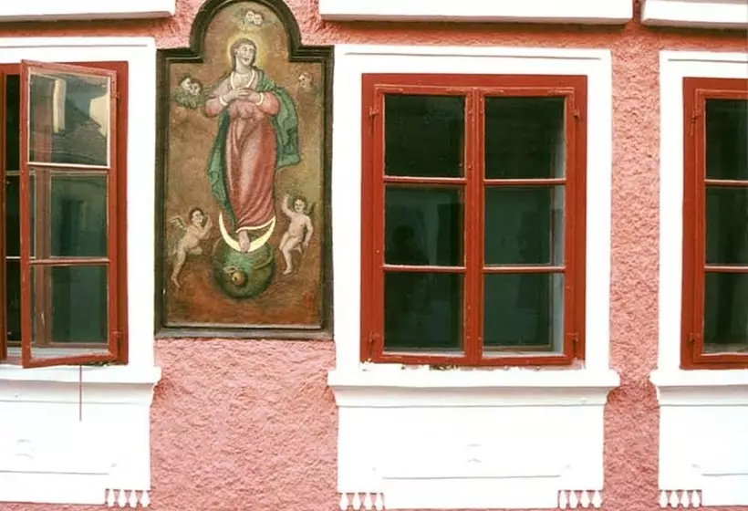 Mini Hotel Abraka & Apartments