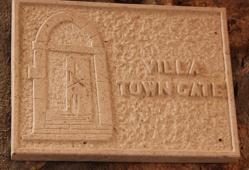 Rooms & Apartments Villa Town Gate