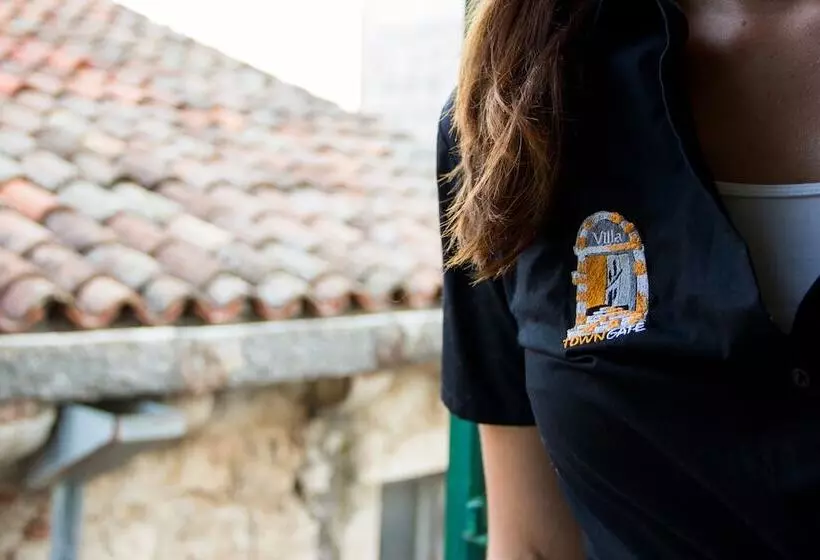 Rooms & Apartments Villa Town Gate