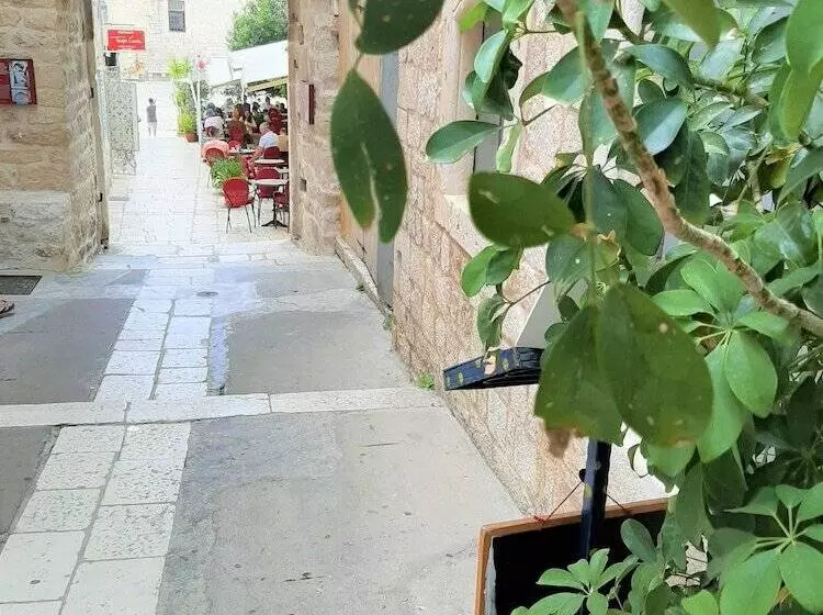 Rooms & Apartments Villa Town Gate