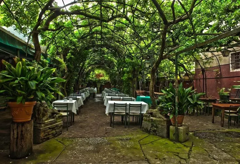 هتل Antica Locanda Montin