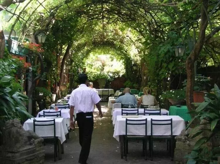 هتل Antica Locanda Montin