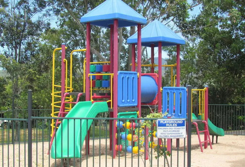 فندق Atherton Travellers Park