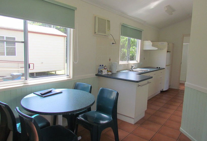 ホテル Atherton Travellers Park