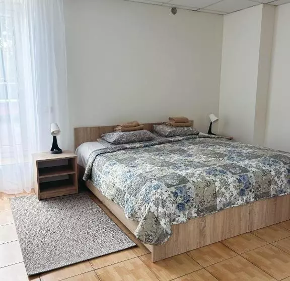 هتل Baltosios Bures