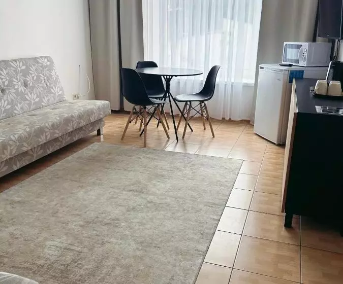 هتل Baltosios Bures