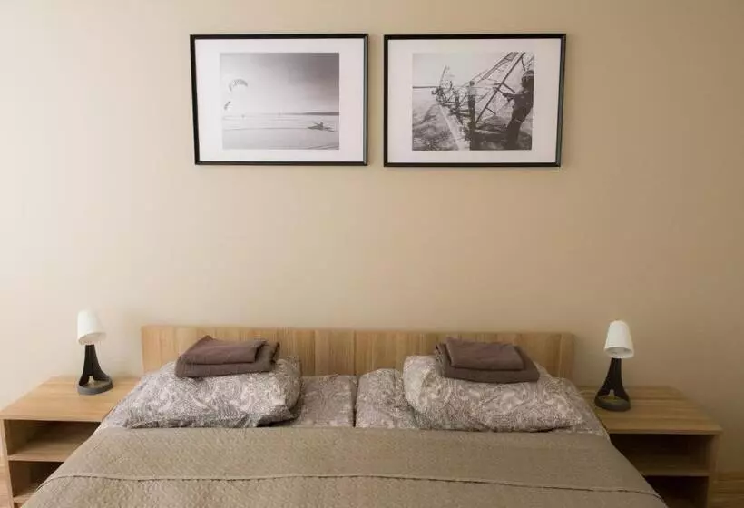 هتل Baltosios Bures