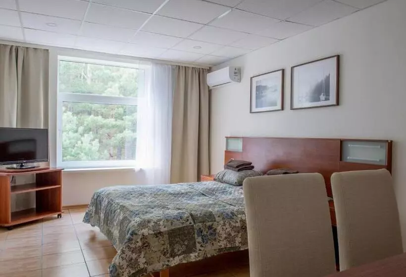 هتل Baltosios Bures