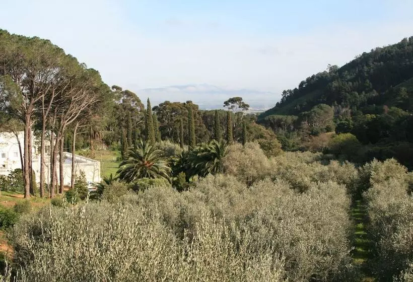 هتل Cascade Country Manor