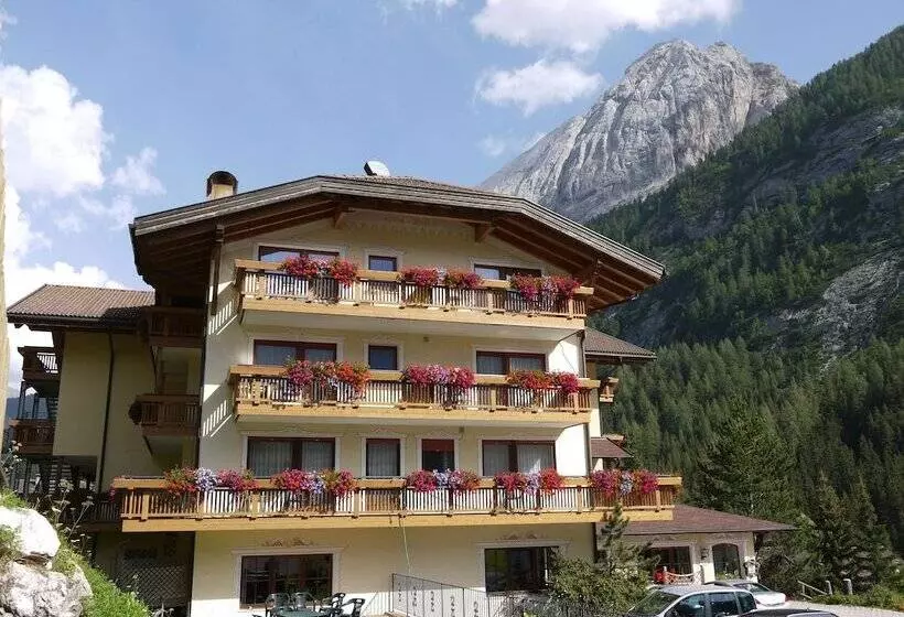 호텔 Dolomites Inn