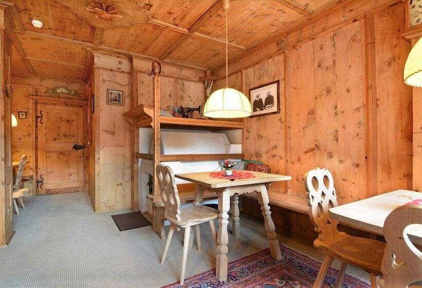 ホテル Dolomites Inn