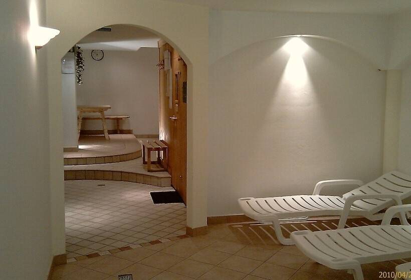 ホテル Dolomites Inn