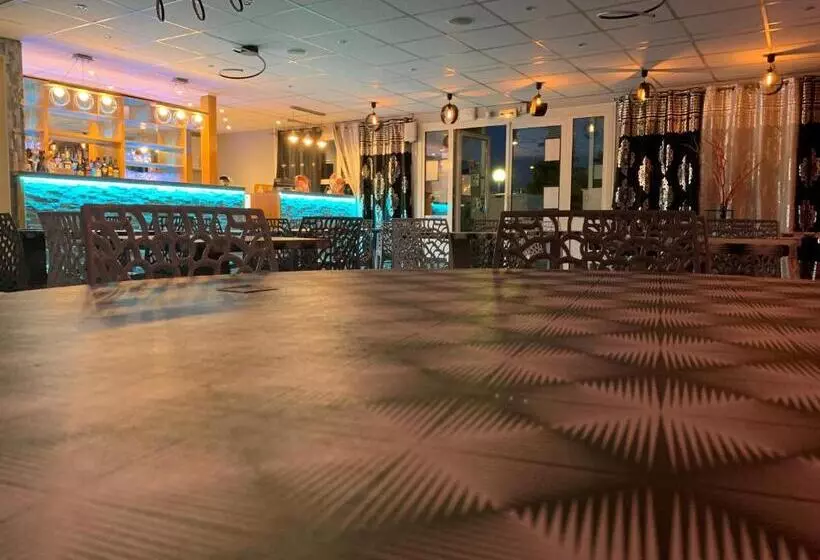 Fasthotel Orleans Zénith