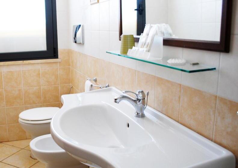 Отель Greta Rooms